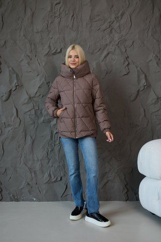 Утеплена зимова куртка для жінок зі стьобаним дизайном капюшоном і блискавкою колір  какао К-360 фото
