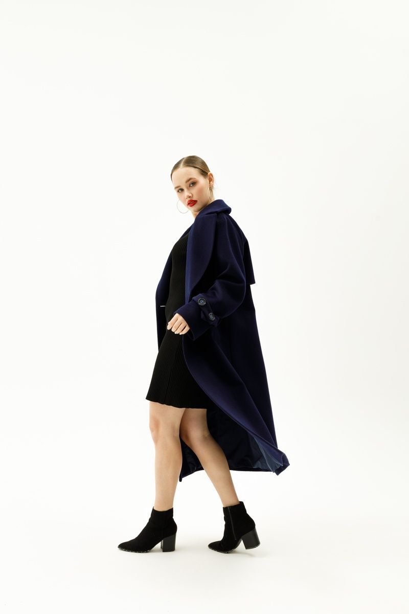 Women's dark blue mid-season coat with a belt and wide sleeves, col. 852_синій, col. 852_синій, 46, Autumn/Spring