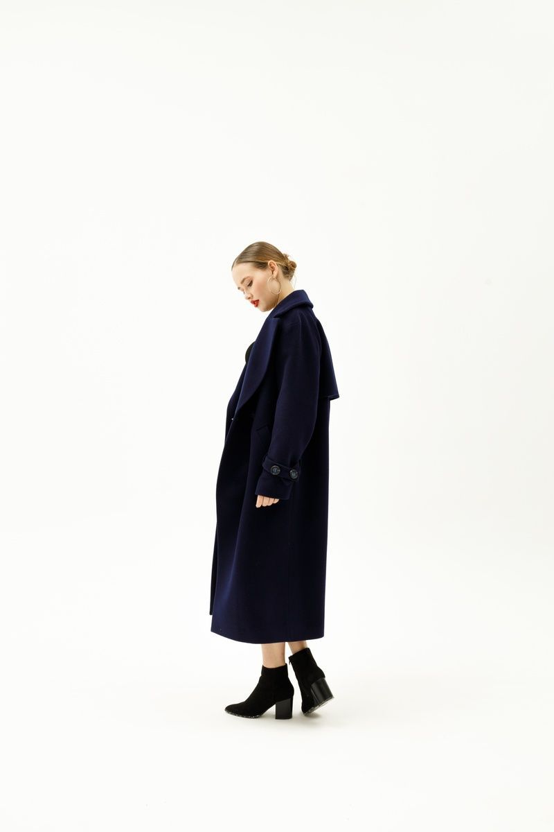 Women's dark blue mid-season coat with a belt and wide sleeves, col. 852_синій, col. 852_синій, 46, Autumn/Spring