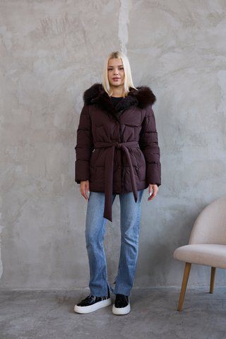 Short women's insulated jacket with a waist belt hood and faux fox fur zipper and snap closure cuffs on the sleeves brown, 1505/ch (а), 1505/ch (а), 42, Winter