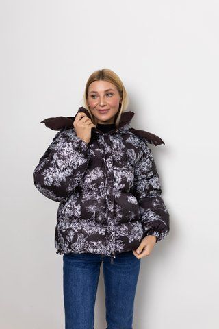 Жіночий двосторонній зимовий пуфер oversize зі знімним капюшоном та принтом шоколад К-290 фото